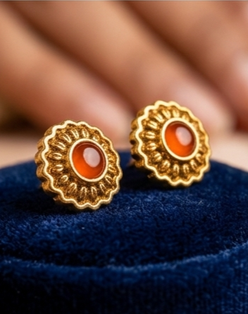 4 Rajwada Shahi Amber-Center Gold-Plated Chakra Studs